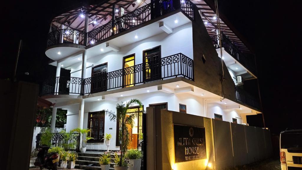Alffa Guest Inn Trincomalee Exterior foto